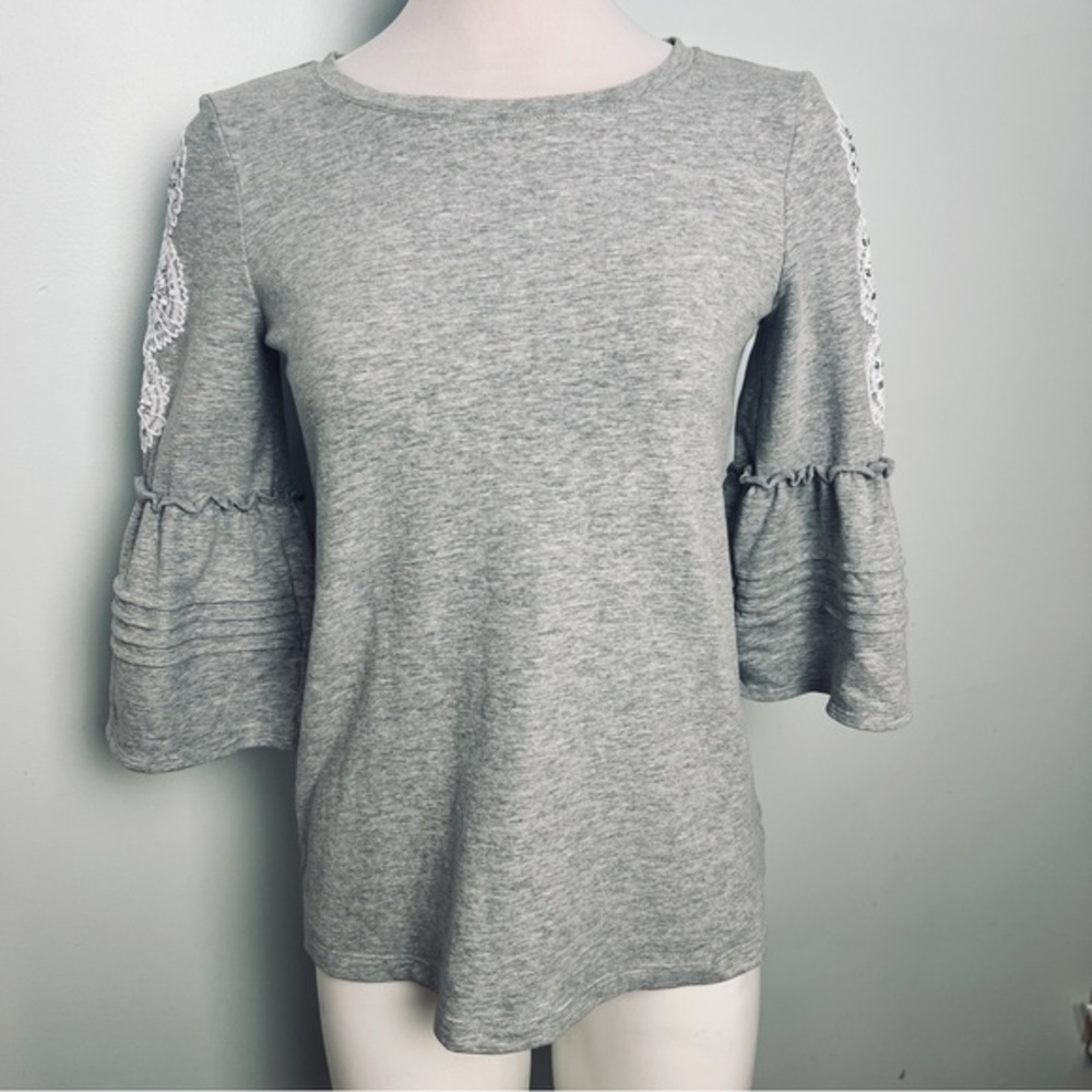 Lilly Pulitzer Gray Knit Top Bell 3/4 Sleeves Lace Detail - Size XS